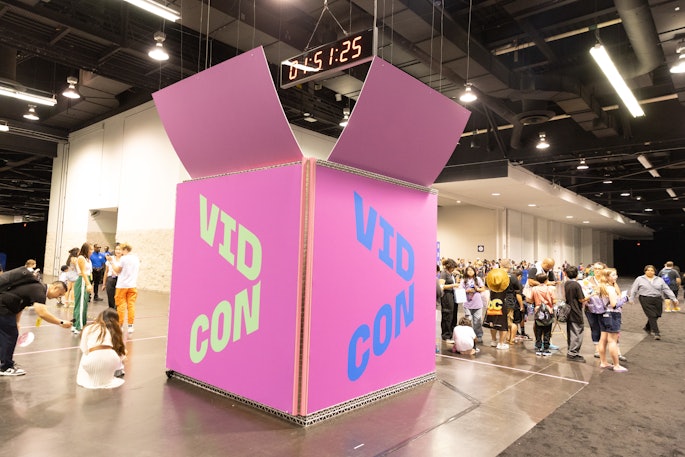 VidCon recently unveiled the first round of personalities and experts slated to take the stage this year. Revisit our 2024 coverage, which includes this 'Out of the Box' activation, designed and built by Freeman.