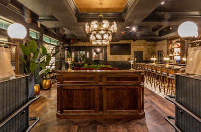 D16 Lounge & Bar